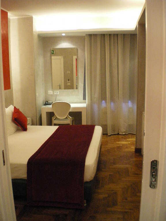 Gente Di Notte Hotel Frascati Luaran gambar