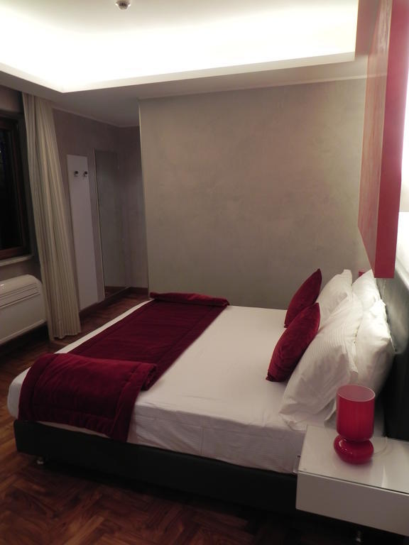 Gente Di Notte Hotel Frascati Luaran gambar
